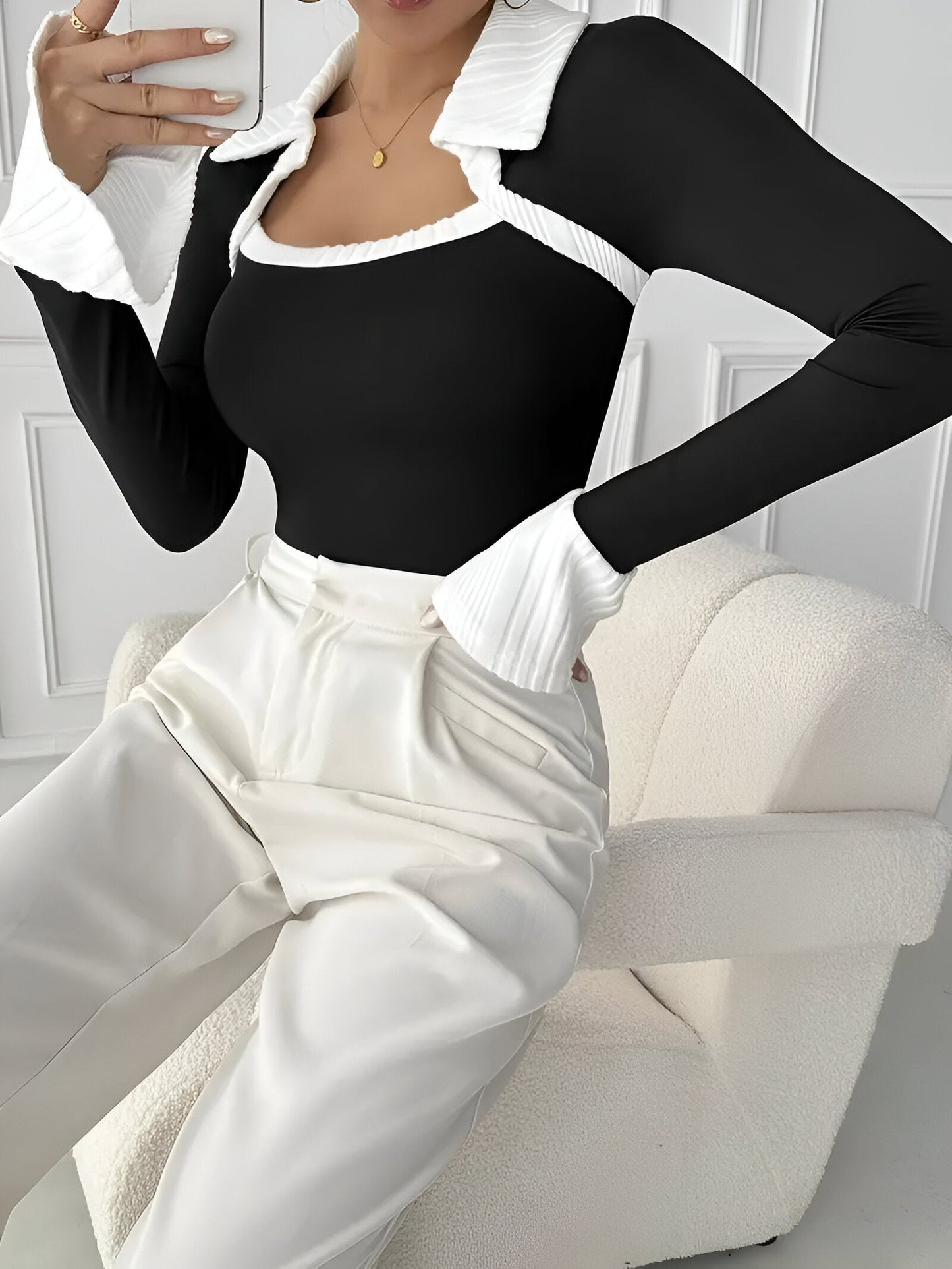 Niki | stijlvol t-shirt met contrasterende kraag