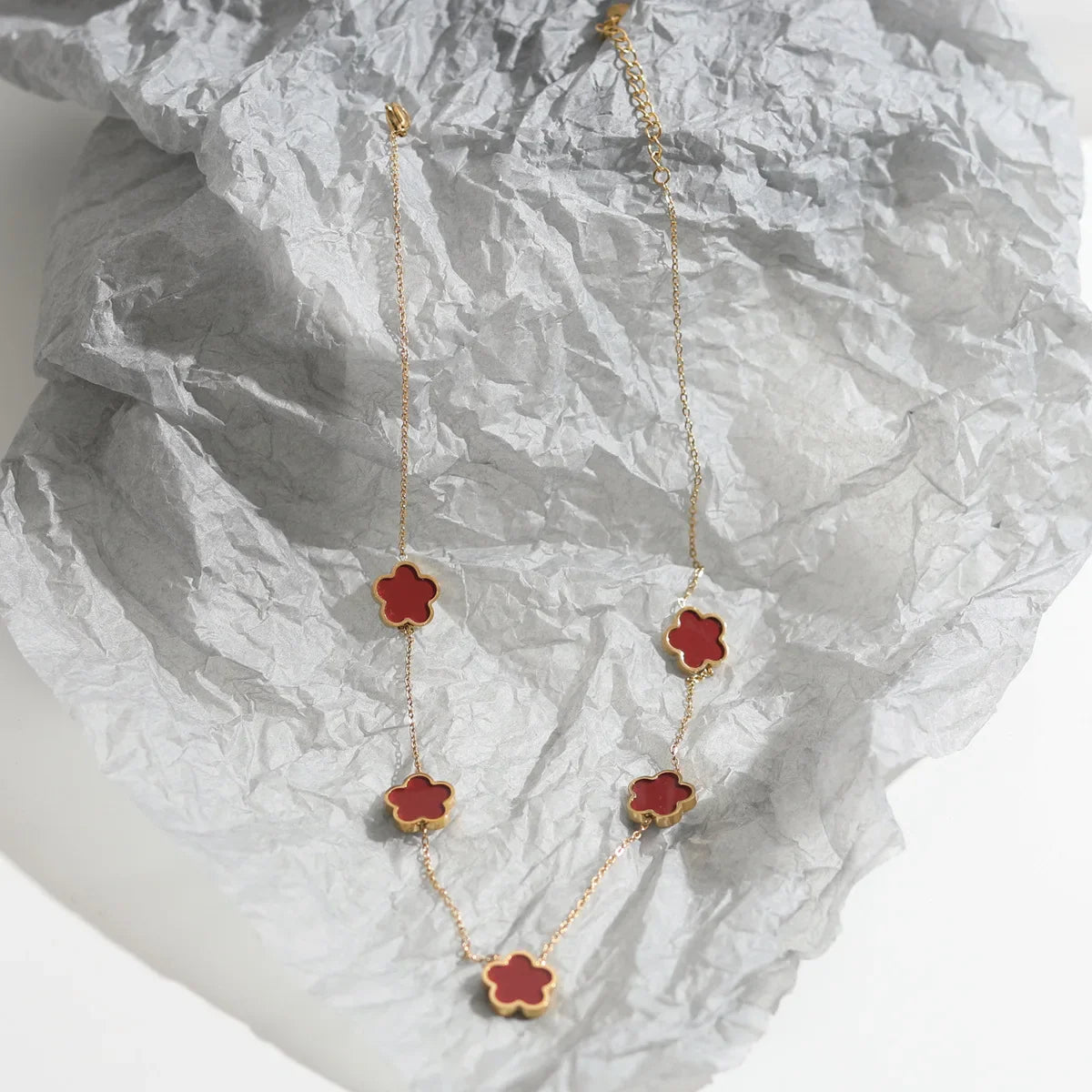 Scarlette | luxe armband met groene bloembedel