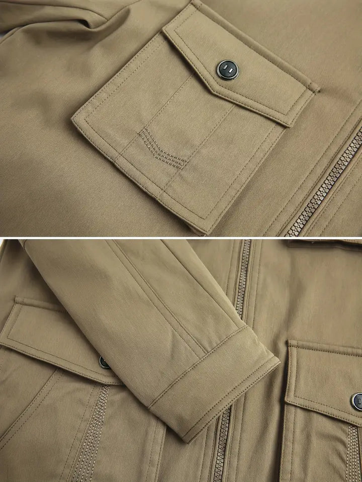 Robuust en weerbestendig heren outdoorjack van nylon