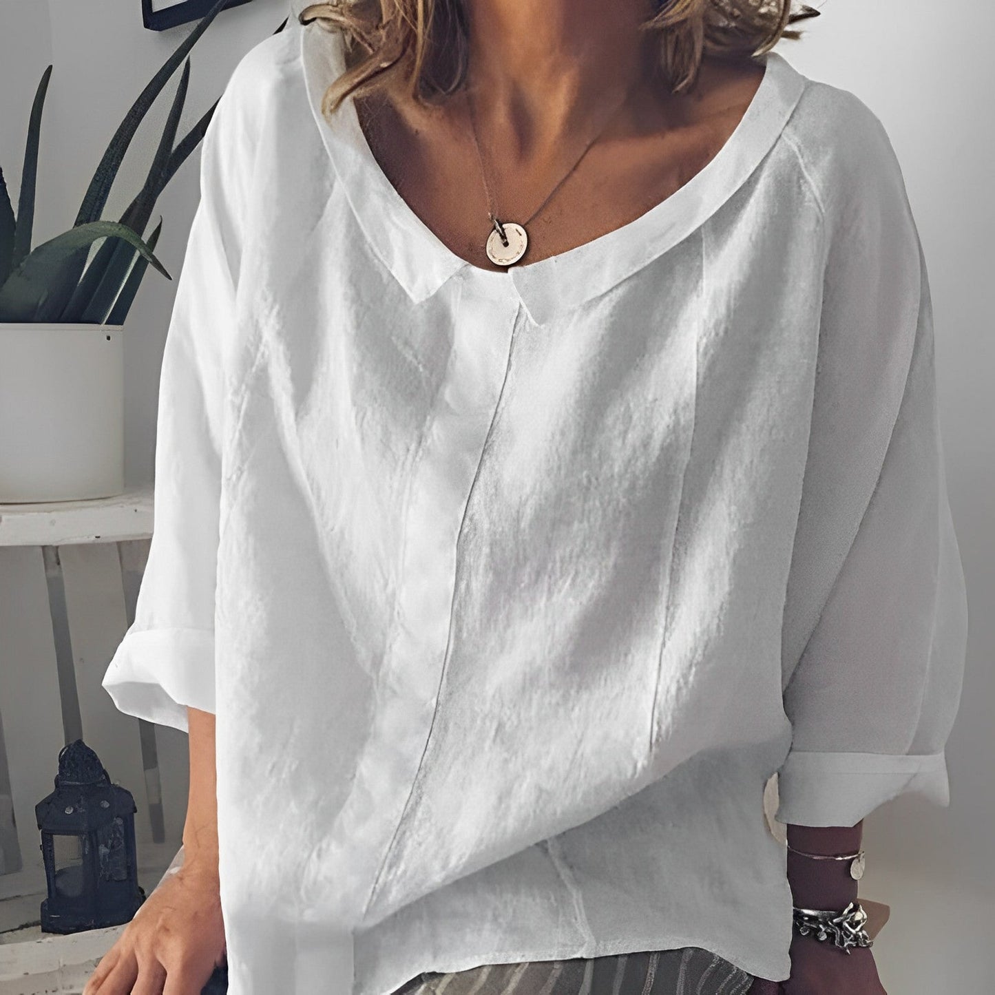 Yelena - linnen blouse met losse kraag