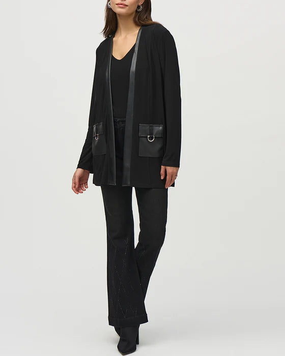 Modieuze - jas in effen patchworktas