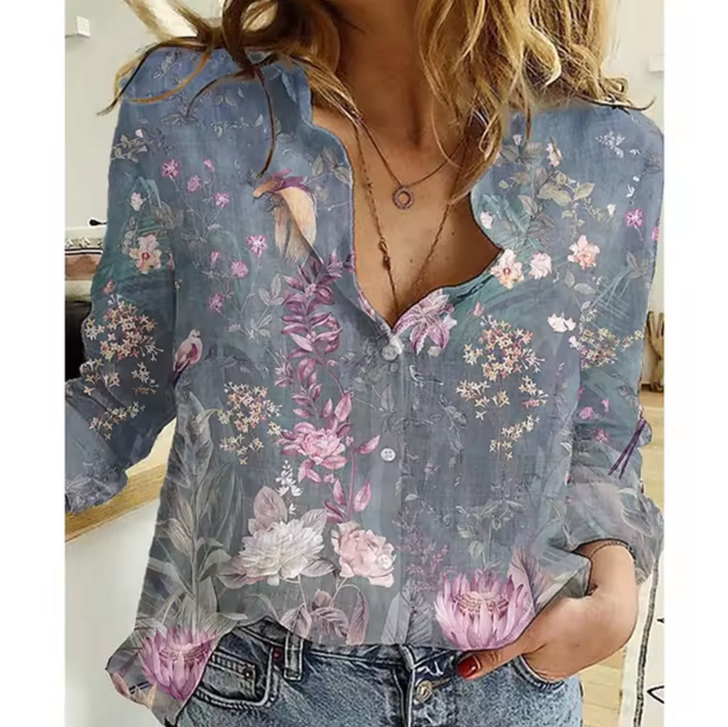 Freesia - blouse met bloemenmotief
