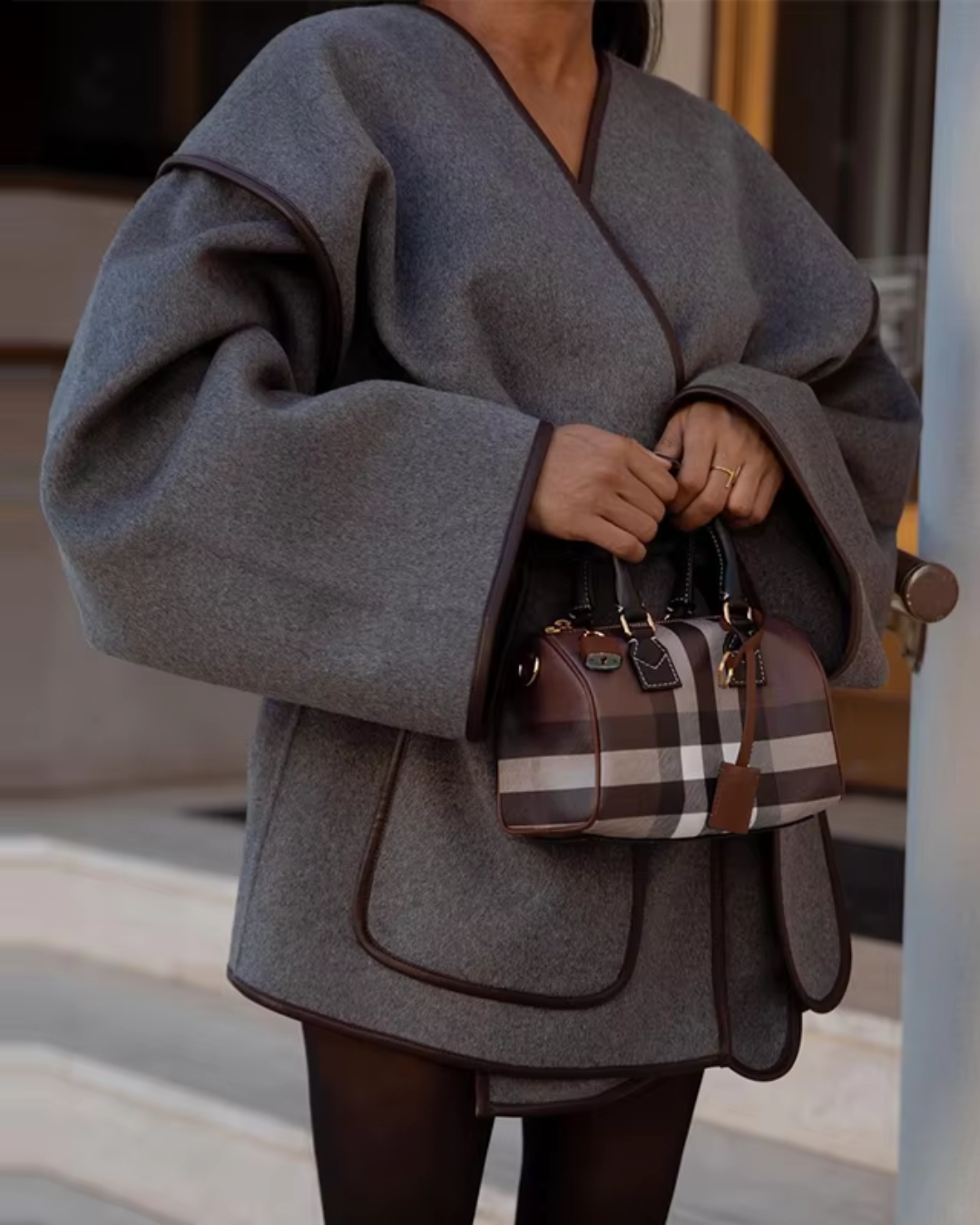 Ophelia - getailleerd damesjack met chic ceintuurdesign