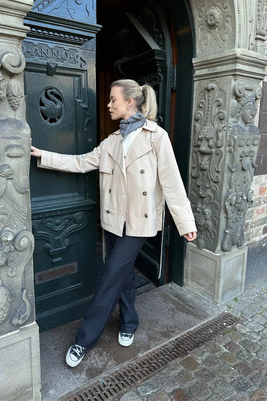 Cella - lamsleren jack voor dames met een losse snit