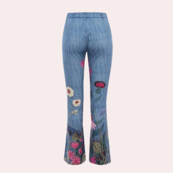 Rosmunda - Trendy flared damesjeans met modieuze knopen