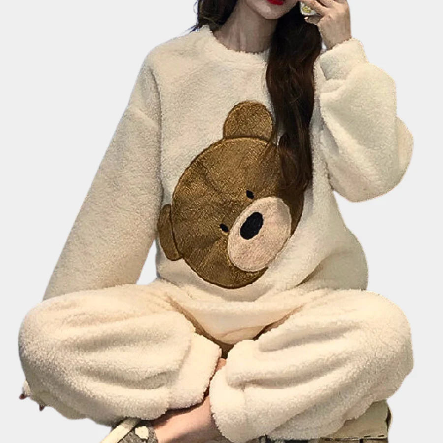 Schattige en comfortabele tweedelige damesoutfit