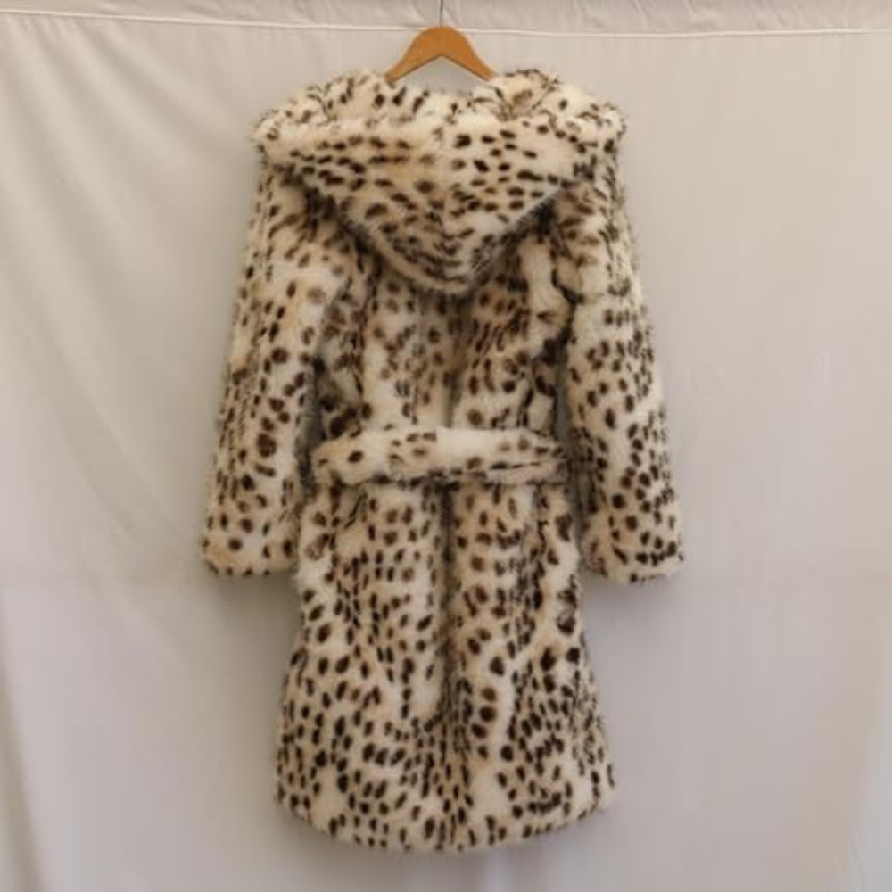 Rebecca - luxe en zorgeloze fluffy damesjas met capuchon