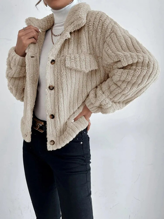 Kort damesjack van imitatiebont voor de lente