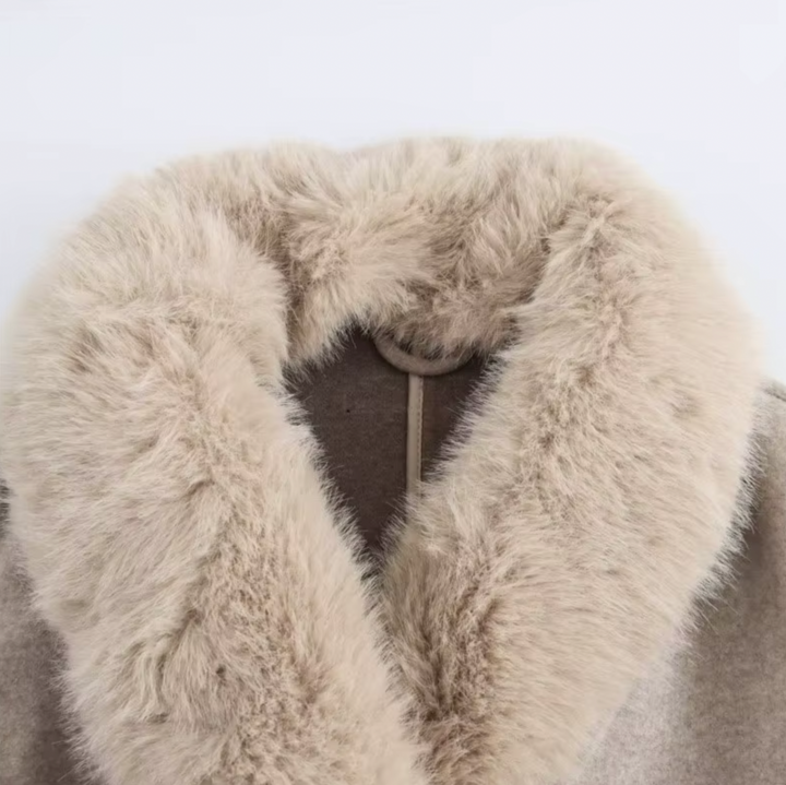 Gerd | klassieke winterjas met beige riem voor dames