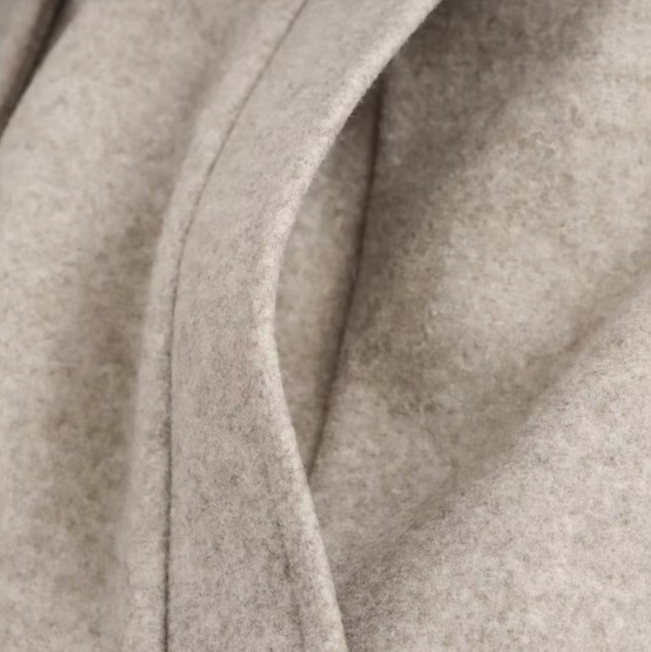 Gerd | klassieke winterjas met beige riem voor dames