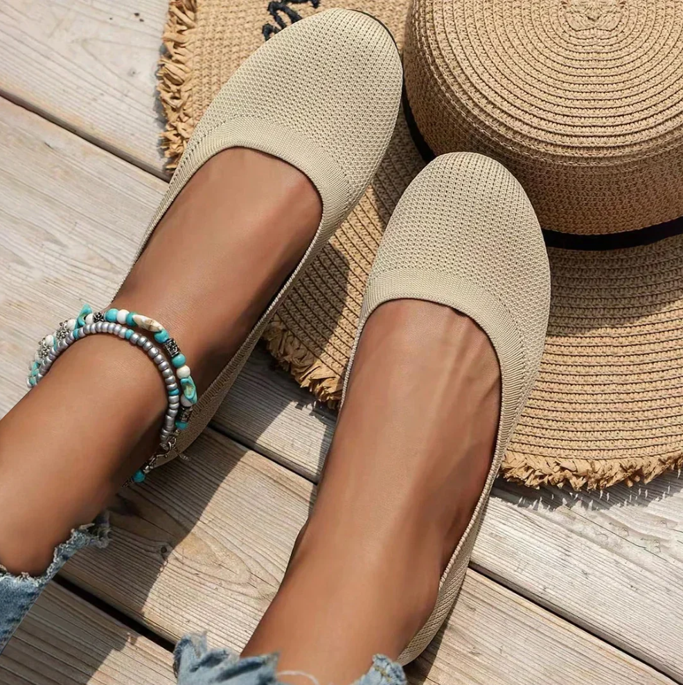 Modieuze minimalistische schoenen voor dames