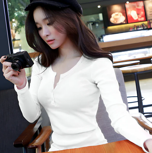 Marion | het chique shirt met lange mouwen en knoopdetail