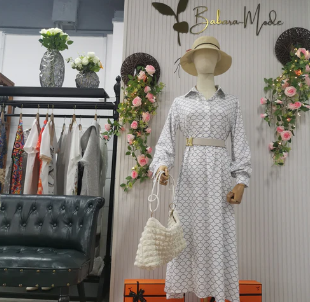 Hannah – casual witte maxi-jurk met lange mouwen