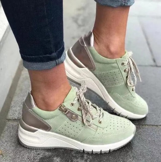 Comfortabele orthopedische wintersneakers met sleehak