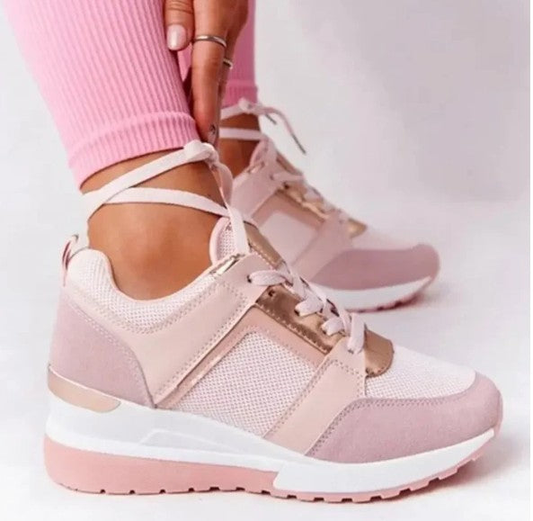 Ademende leren veterschoenen met comfortabele sleehak voor herfst/winter