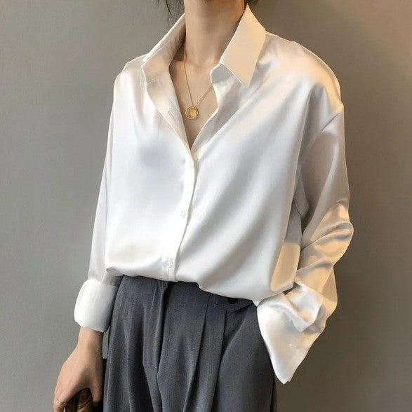 Airlea – elegante satijnen blouse met lange mouwen
