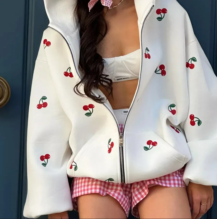 Kyra | wit damesjack met kersenmotief