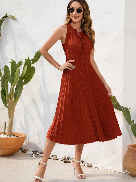 Carla - zwarte geplooide jurk met halternek