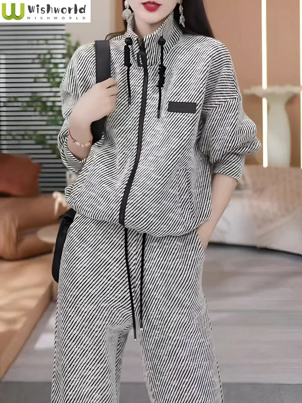 Adina - moeiteloze stijl met een opvallend streepdessin