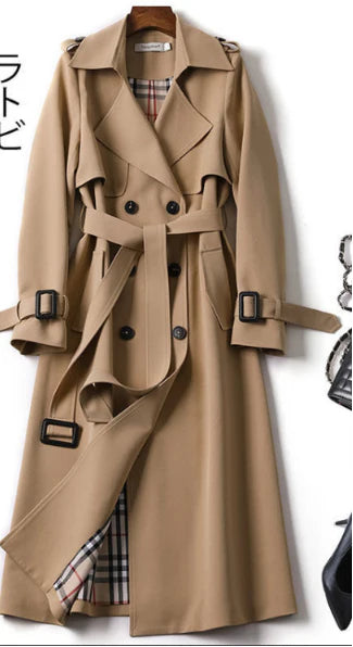 Robijnrode jas met dubbele rij knopen