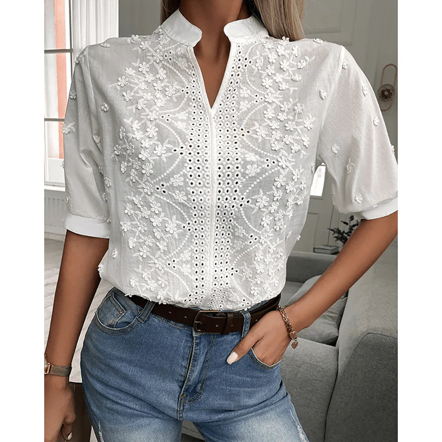 Holle kanten blouse met v-hals voor dames