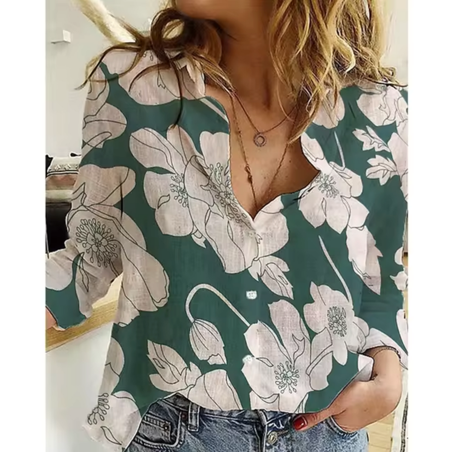 Freesia - blouse met bloemenmotief