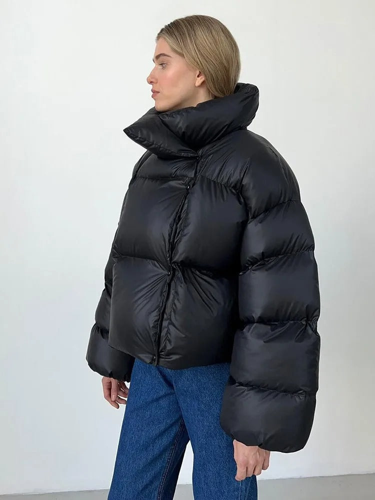 Gewatteerde damesjas met capuchon - warm donsjack in een kort model