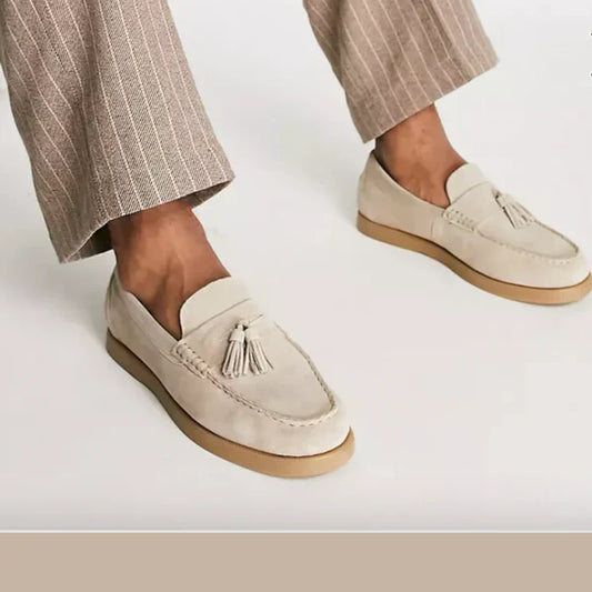 Klassieke suède loafers voor heren, elegant en comfortabel