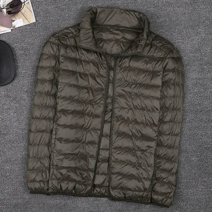 Remi - sleek ultralight design herenjack met capuchon