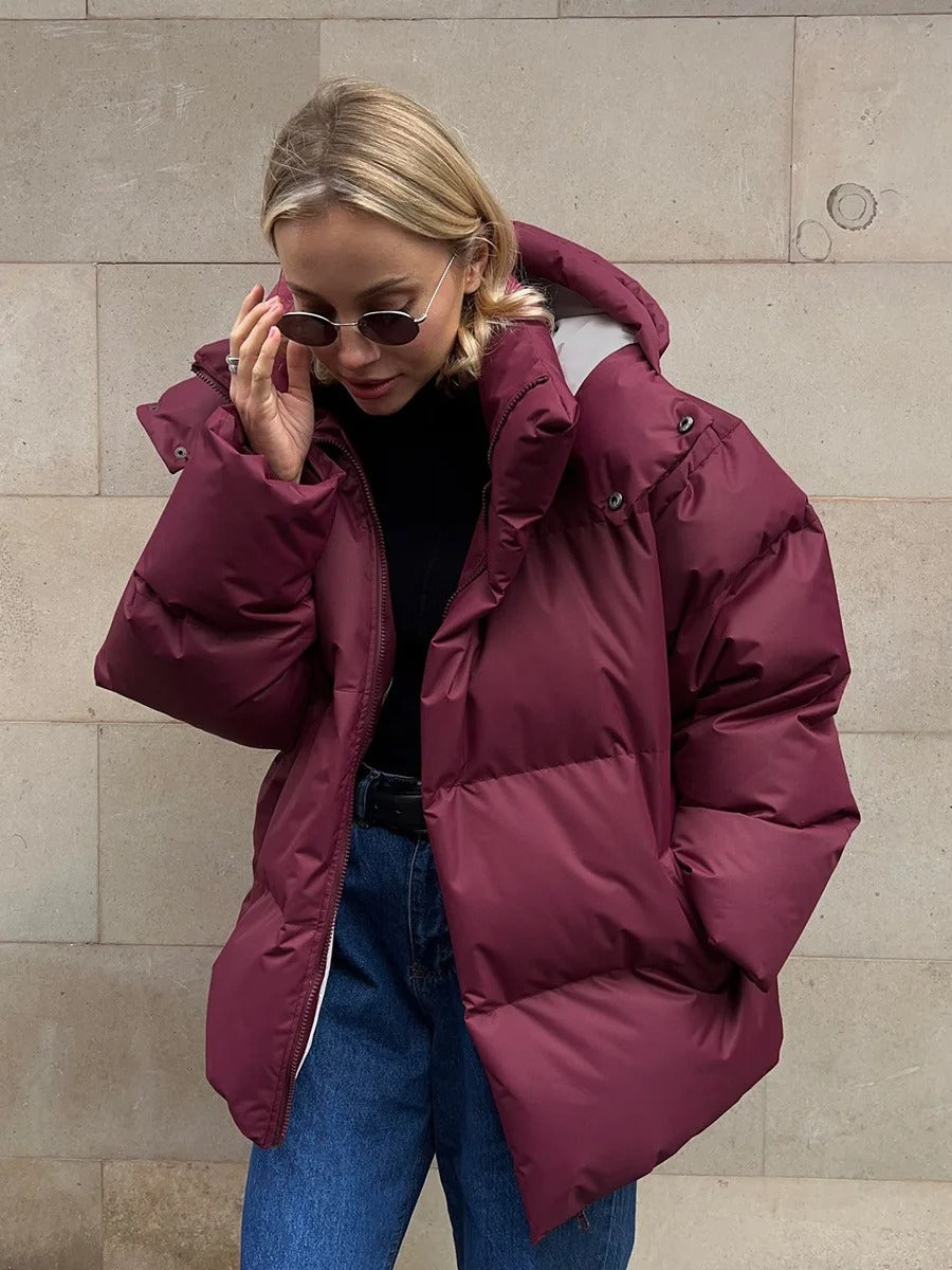 Gewatteerde damesjas met capuchon - warm donsjack in een kort model