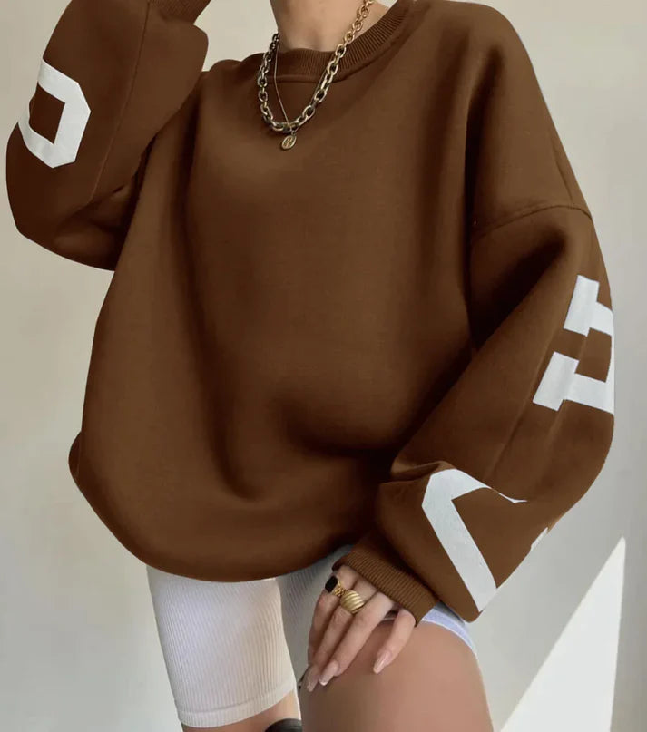 Oversized trendy trui met letters op de mouw voor dames