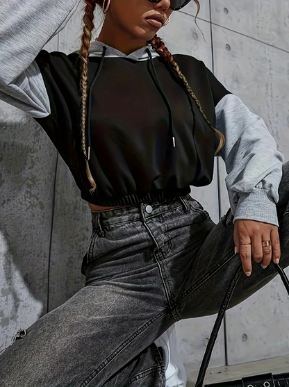 Cerese - stijlvolle korte hoodie gemaakt van katoen