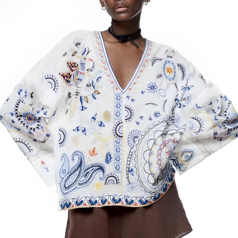 Bianca - shirt met lange mouwen, v-hals en borduursel