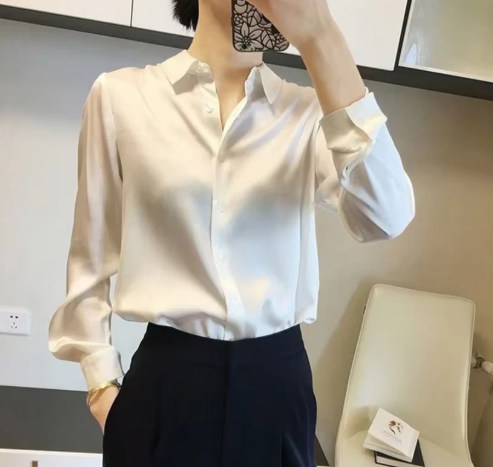 Paige - elegante satijnen blouse