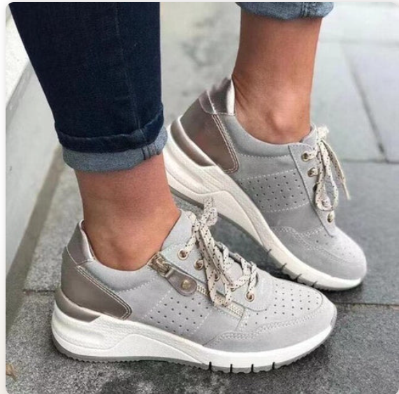 Nyah - orthopedische sneakers met sleehak