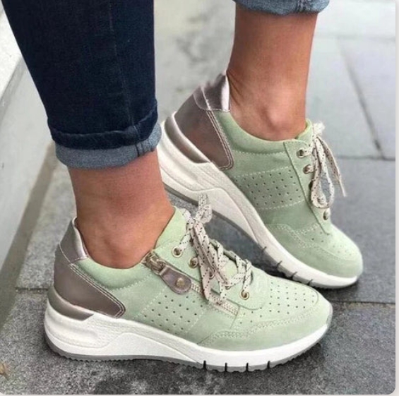 Nyah - orthopedische sneakers met sleehak