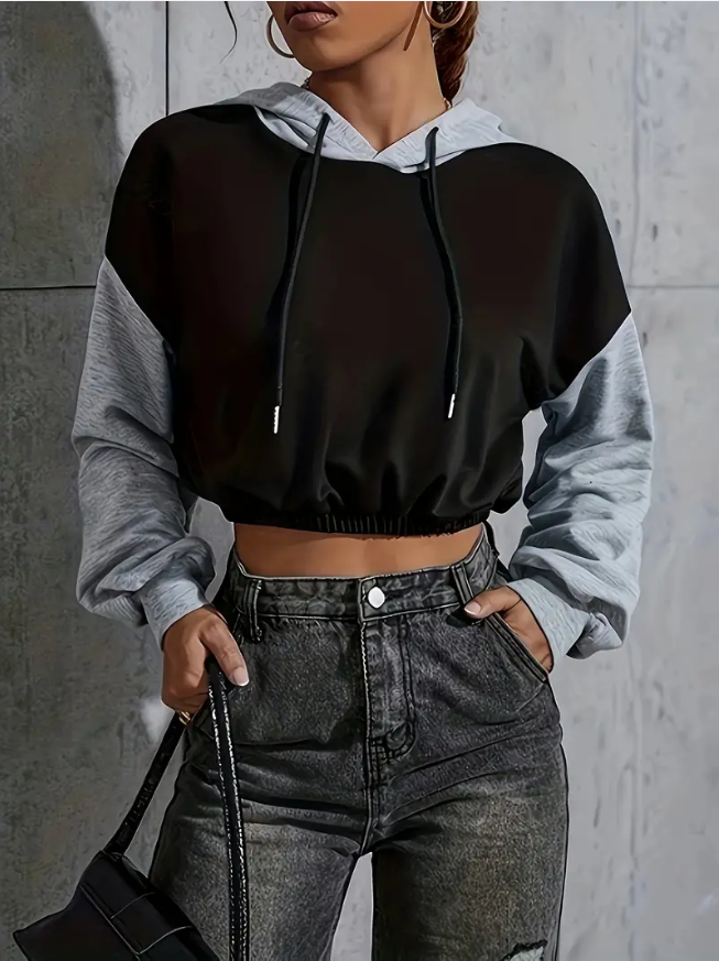 Cerese - stijlvolle korte hoodie gemaakt van katoen