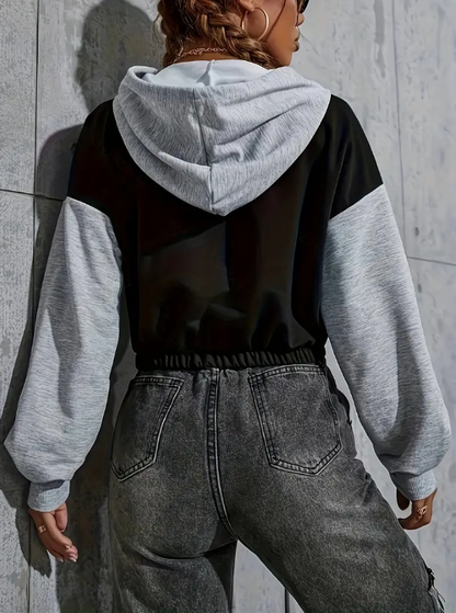 Cerese - stijlvolle korte hoodie gemaakt van katoen