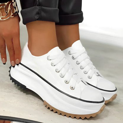 Platform sneakers met moderne details voor dames