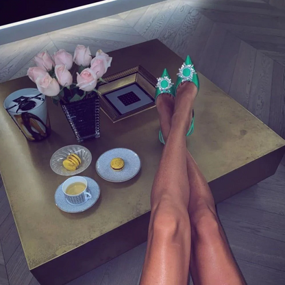 Puntige kristallen pumps voor dames