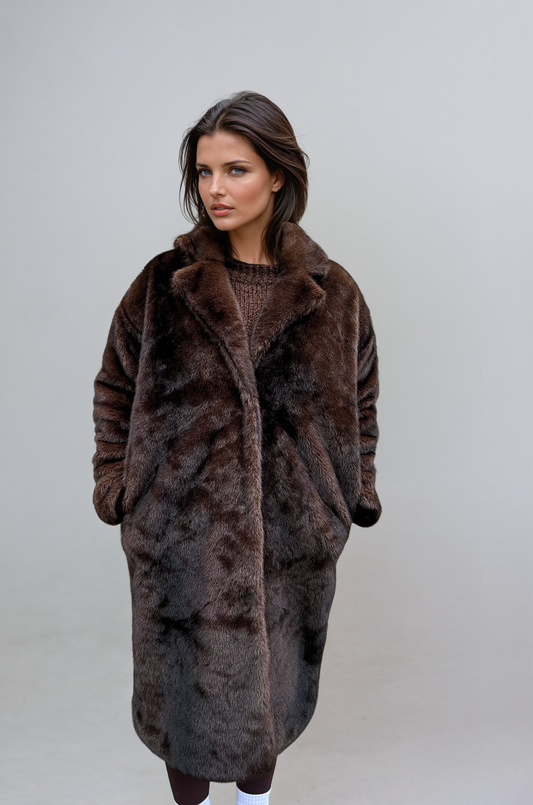 Emilia luxe lange jas van imitatiebont