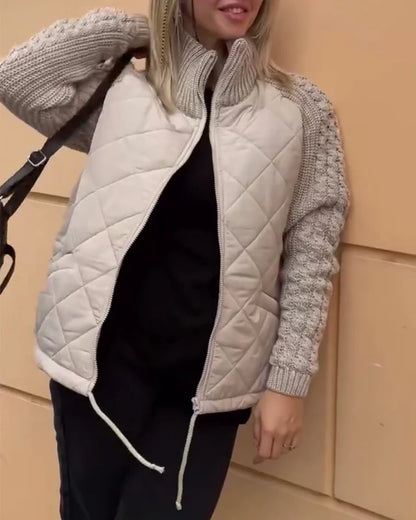 Effenkleurige - jas met ritssluiting en hoge kraag