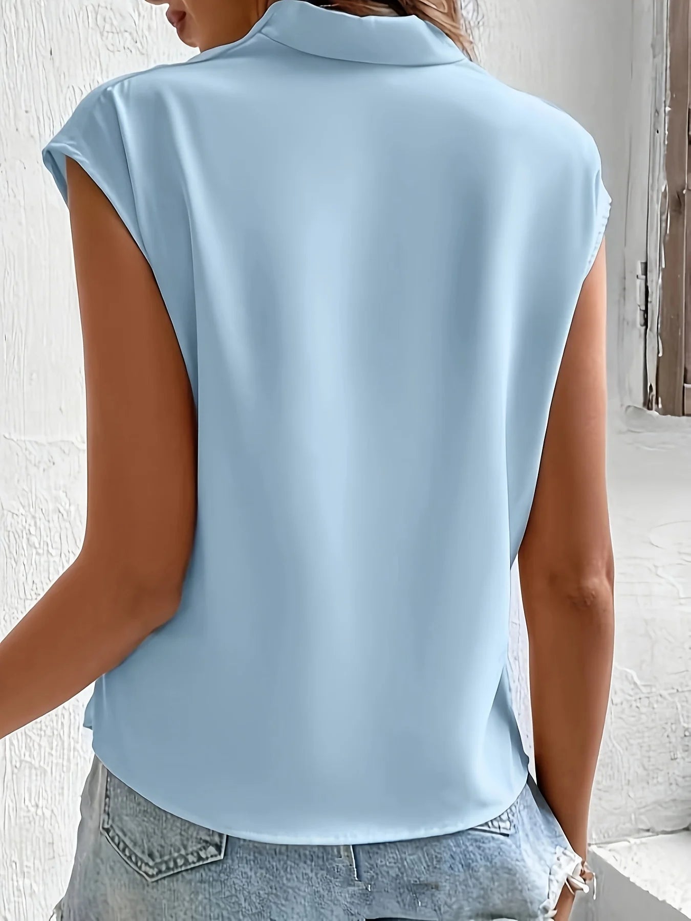 Lichtblauwe wikkelblouse - Emilia