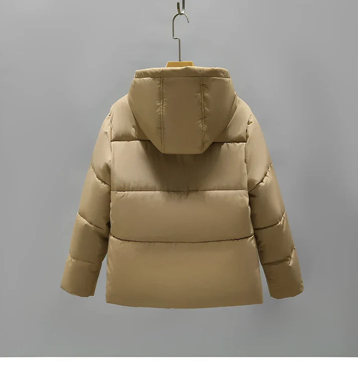 Warme dames winterjas 2024: elegante puffercoattrend