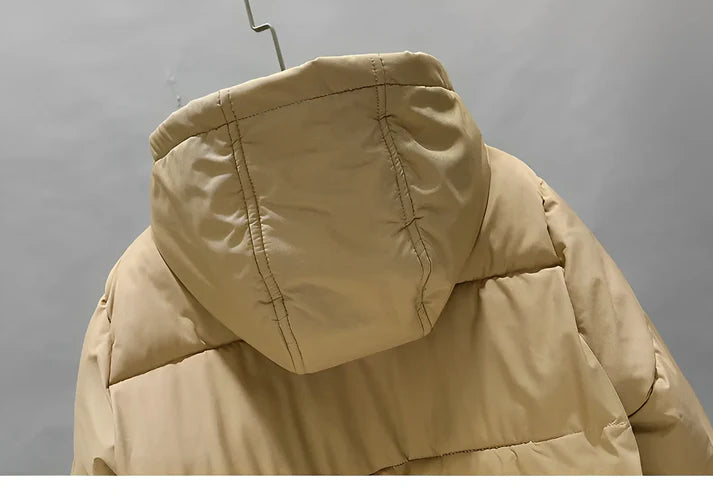 Warme dames winterjas 2024: elegante puffercoattrend