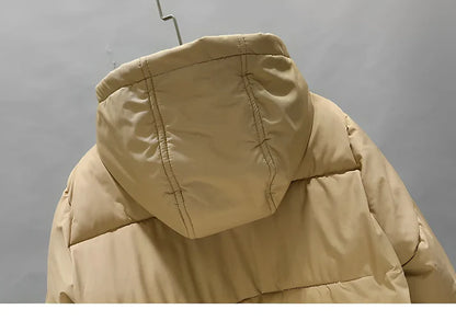 Warme dames winterjas 2024: elegante puffercoattrend