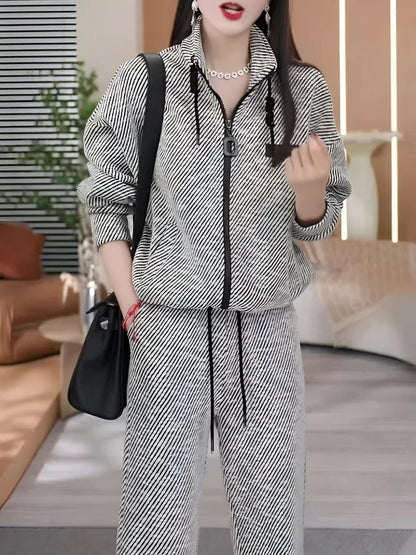 Adina - moeiteloze stijl met een opvallend streepdessin