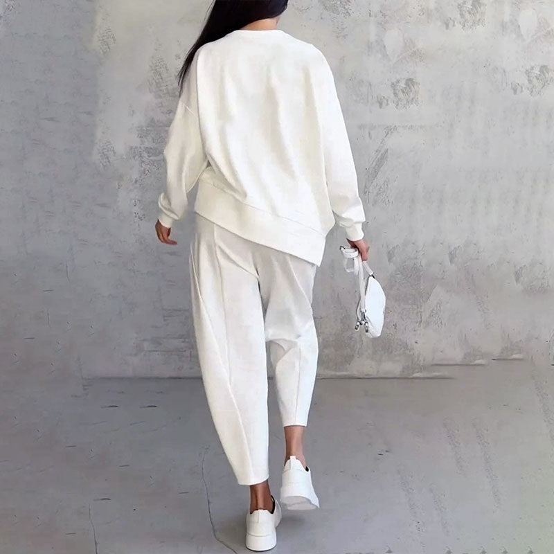 Ilse - elegant tweedelig vrijetijdspak voor dames in effen design