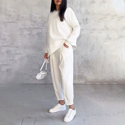 Ilse - elegant tweedelig vrijetijdspak voor dames in effen design